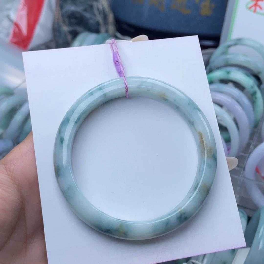 翡翠未镶嵌手镯60圈