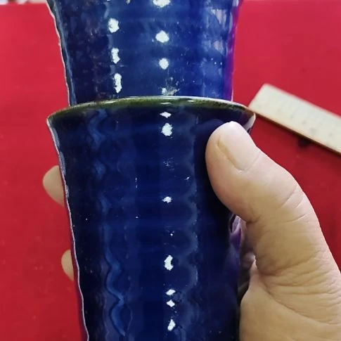 瓷片瓷片，各种摆件，均有瑕疵。沙锅！