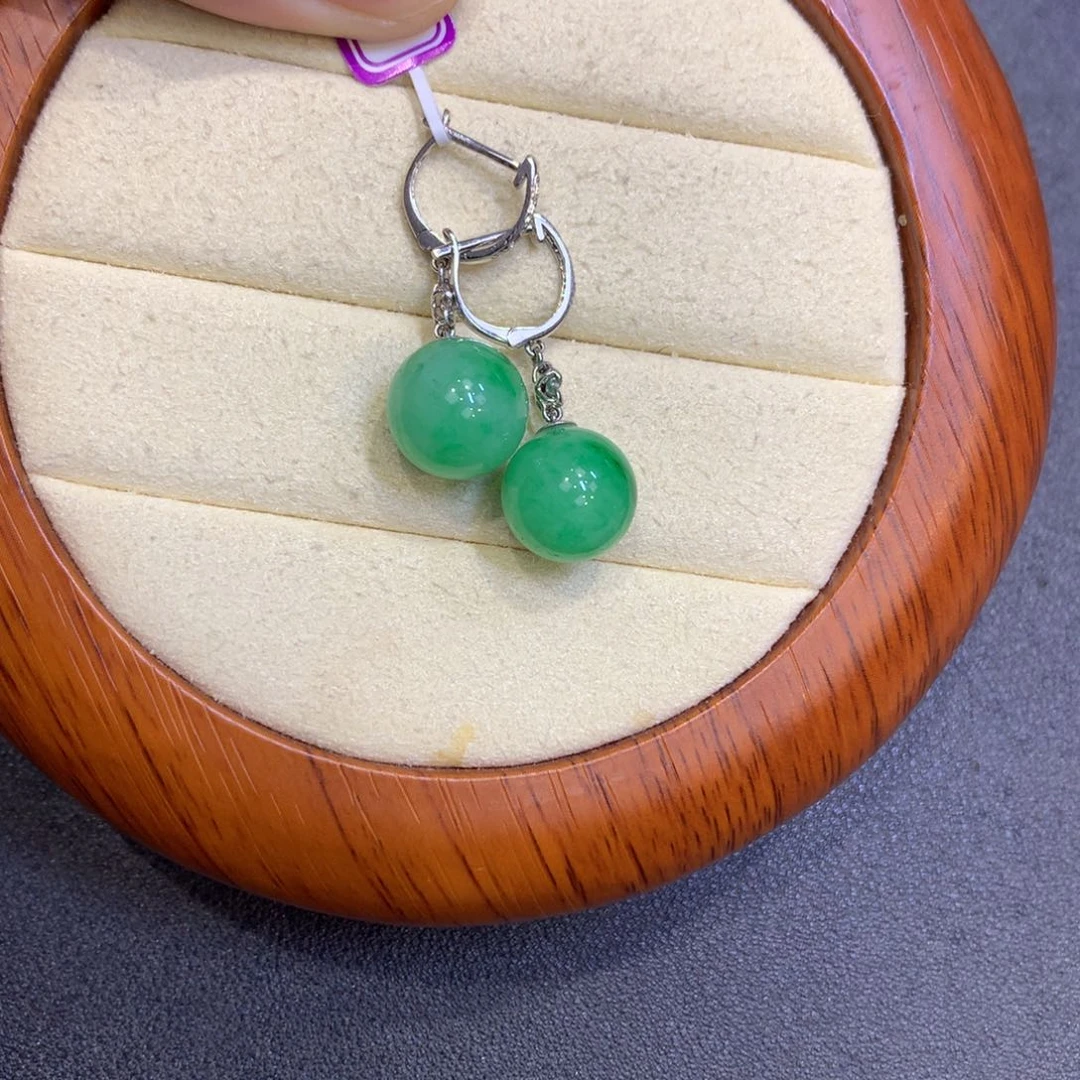 翡翠18K金镶嵌颈饰翡翠