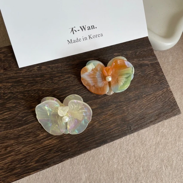 不-Wan. 蝴蝶兰立体花朵醋酸质感发夹温柔甜美出片鸭嘴夹侧边夹