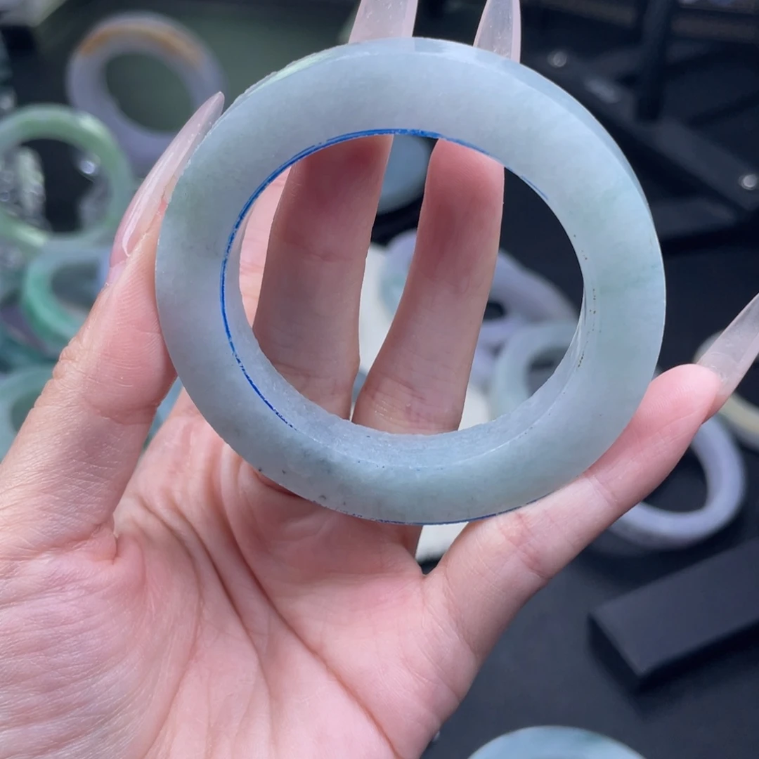 胜***者定制翡翠未镶嵌方镯