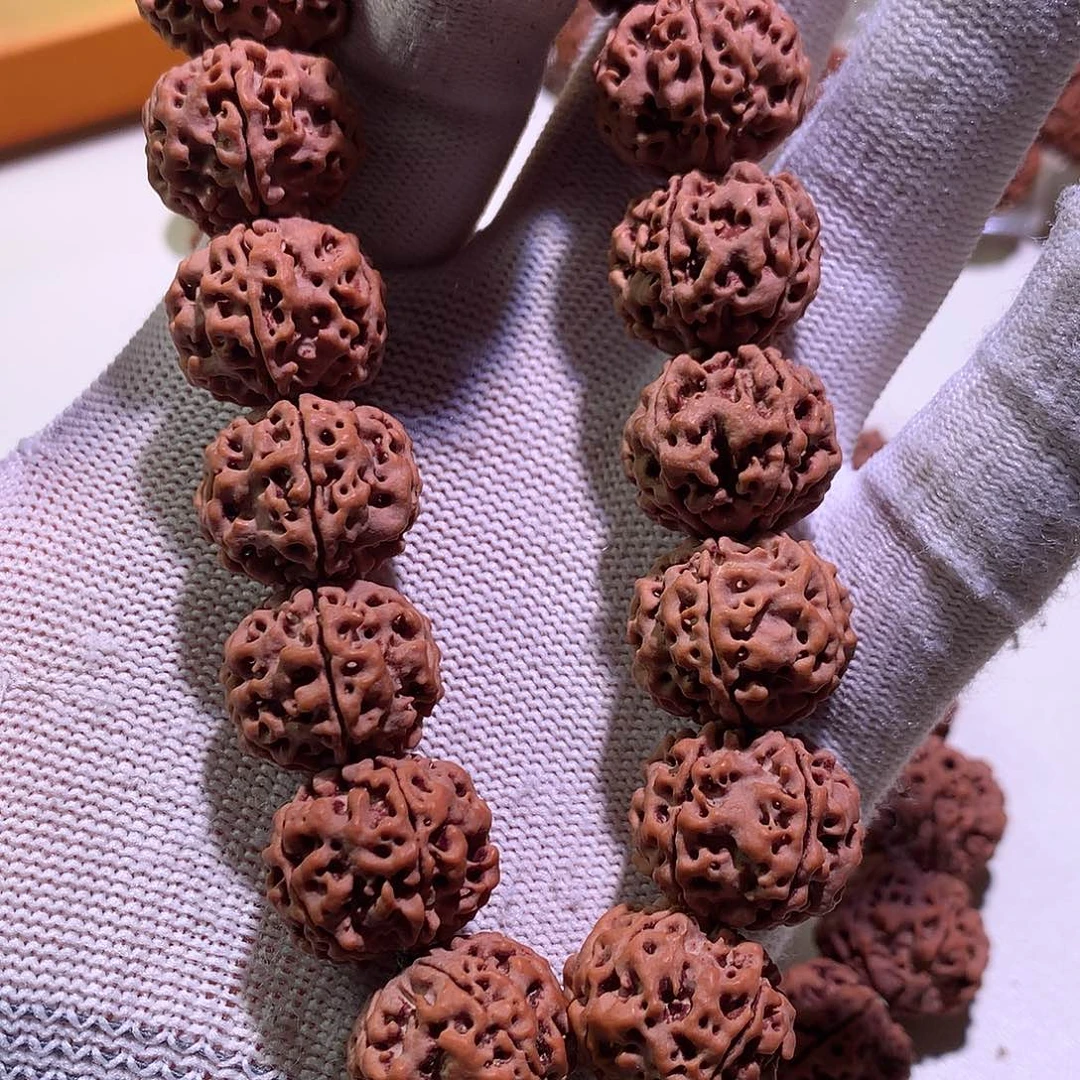 丁***飒吊坠金刚菩提野王尺寸20，超头
