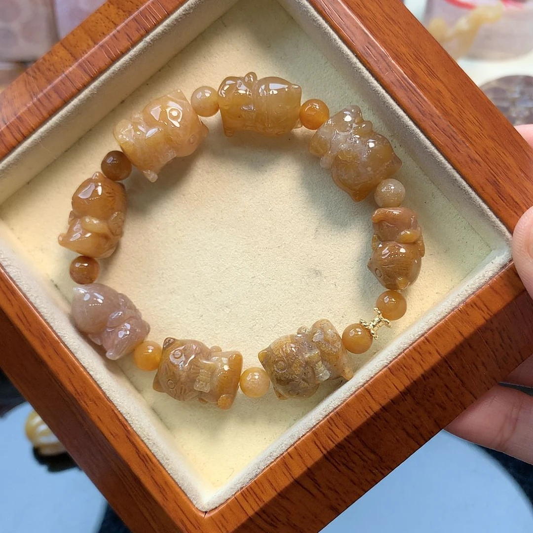 颈饰未镶嵌硅化珊瑚（珊瑚玉）99