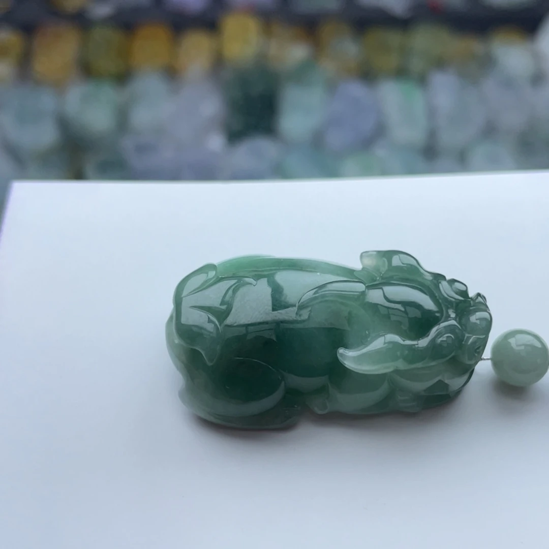 翡翠颈饰未镶嵌貔貅