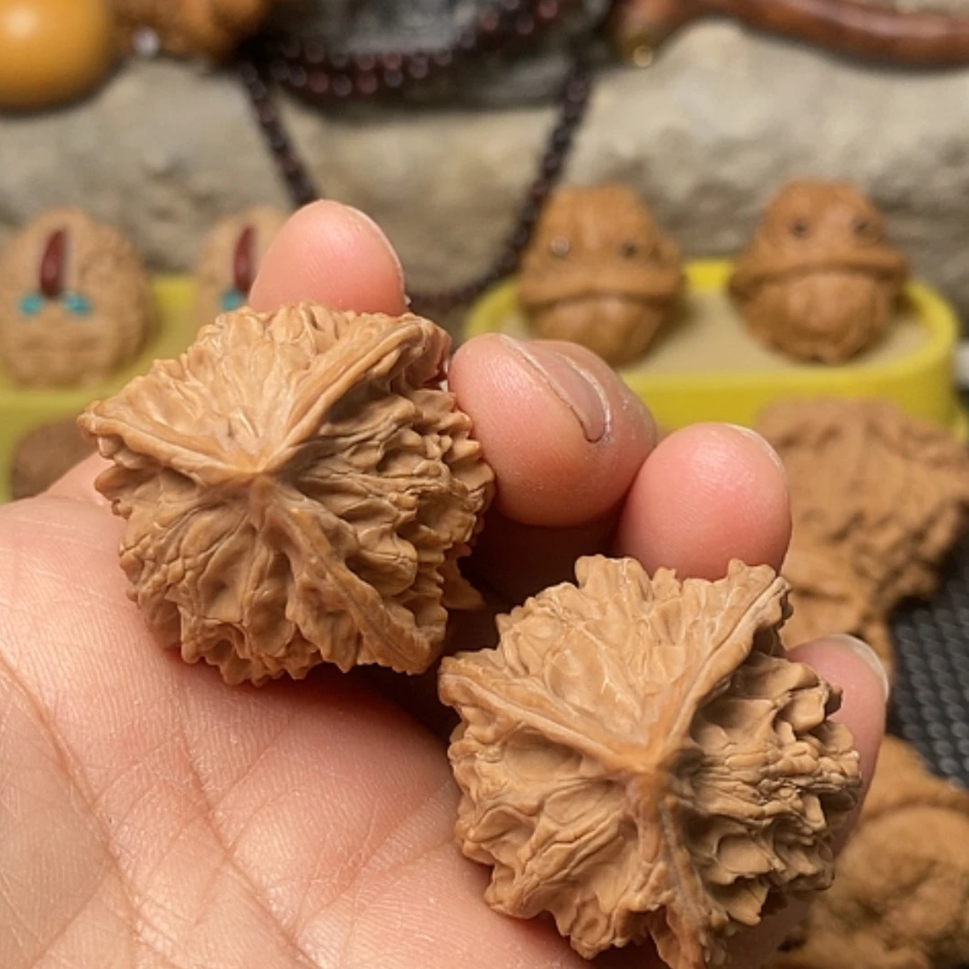 【闪购商品】把件文玩核桃盘山三棱练手对