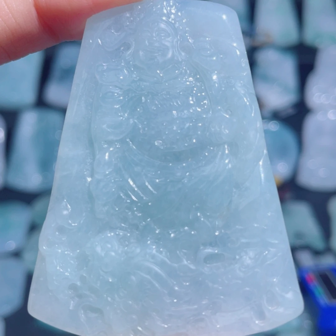 翡翠未镶嵌颈饰财神爷