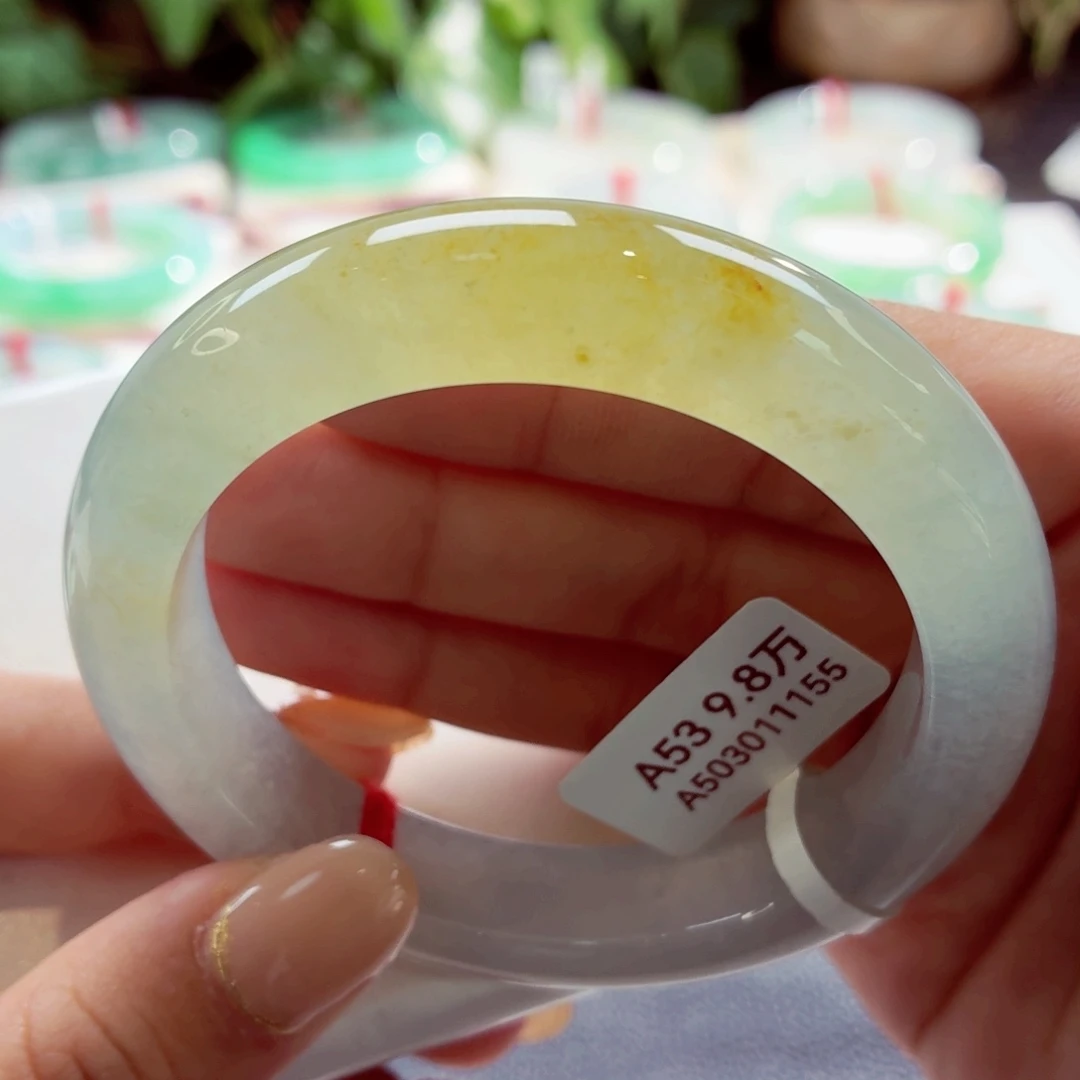 翡翠未镶嵌手镯半山水冰糖黄68-09