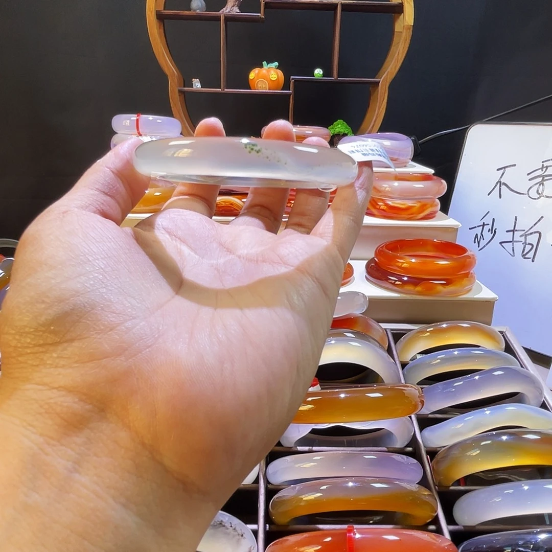 手镯玛瑙/玉髓未镶嵌