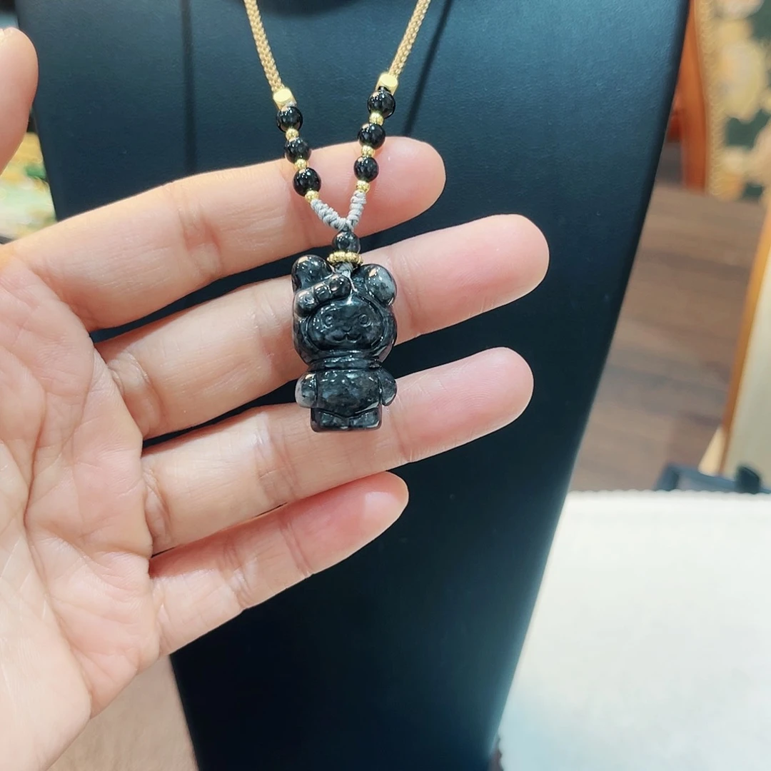 翡翠颈饰未镶嵌吊坠