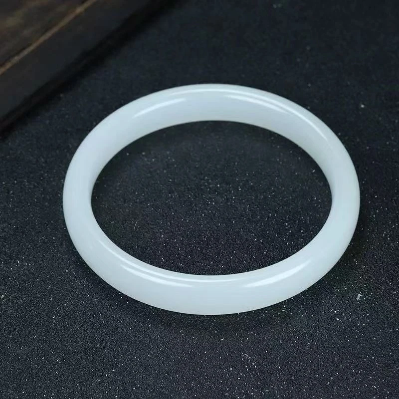 珠宝首饰  白月光手镯