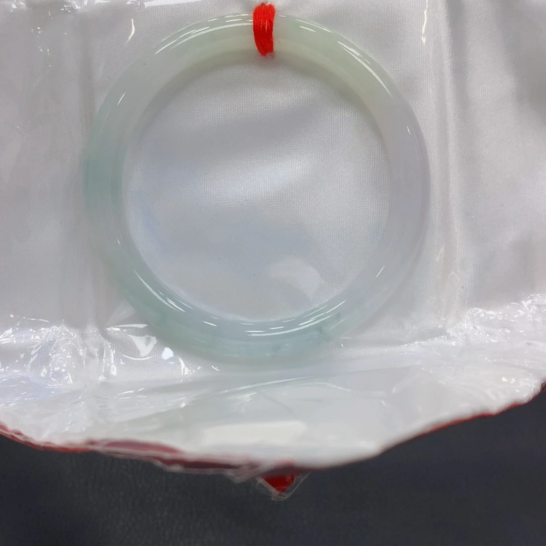 翡翠手镯未镶嵌翡翠3