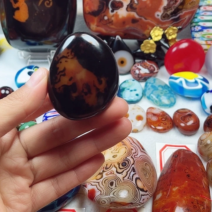 玛瑙/玉髓未镶嵌珠宝奇石