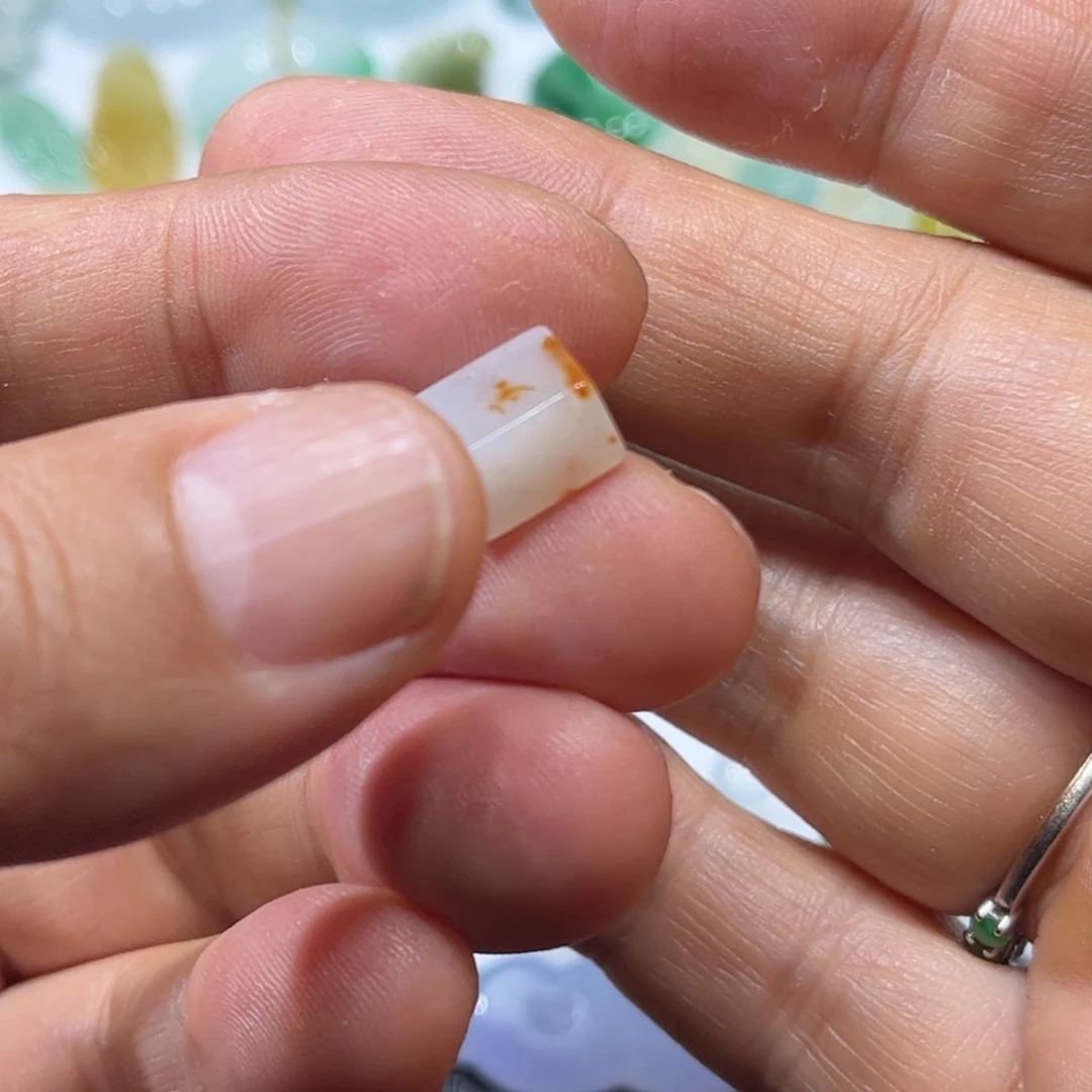 定制翡翠未镶嵌桶珠