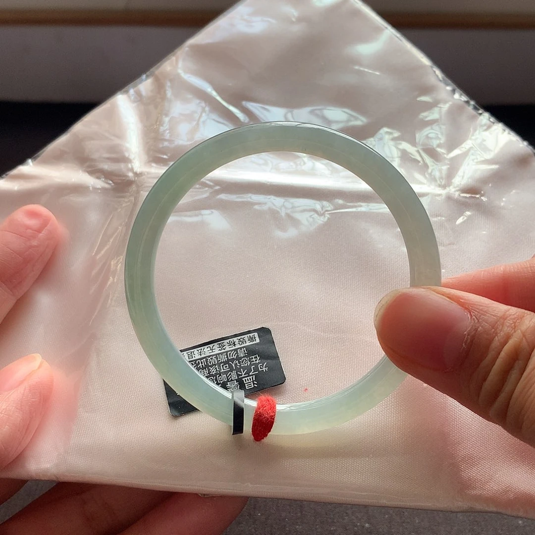 知***鸟翡翠未镶嵌手镯50