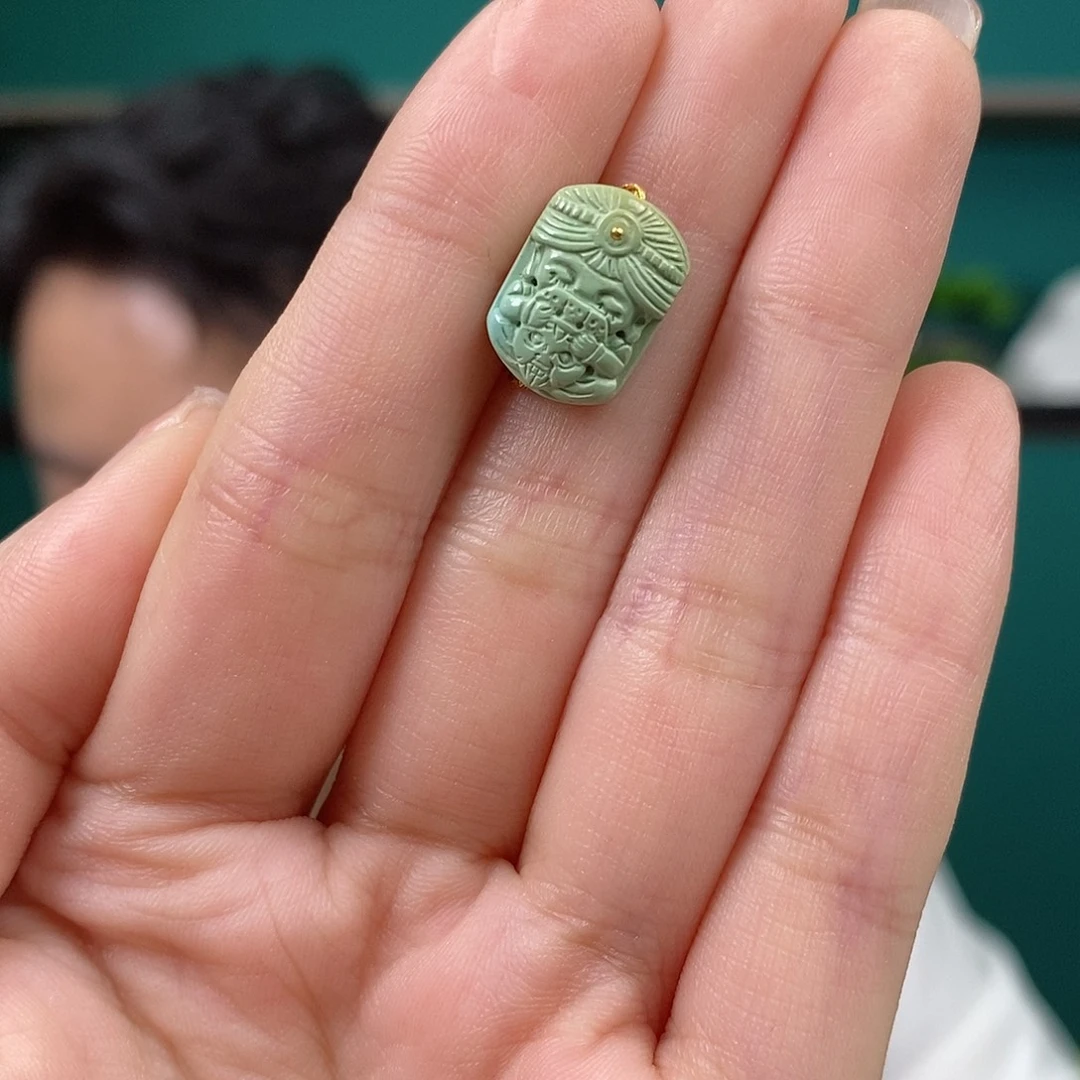 未镶嵌绿松石颈饰