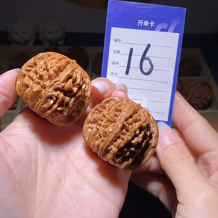 文玩核桃把件汉高楼42左右