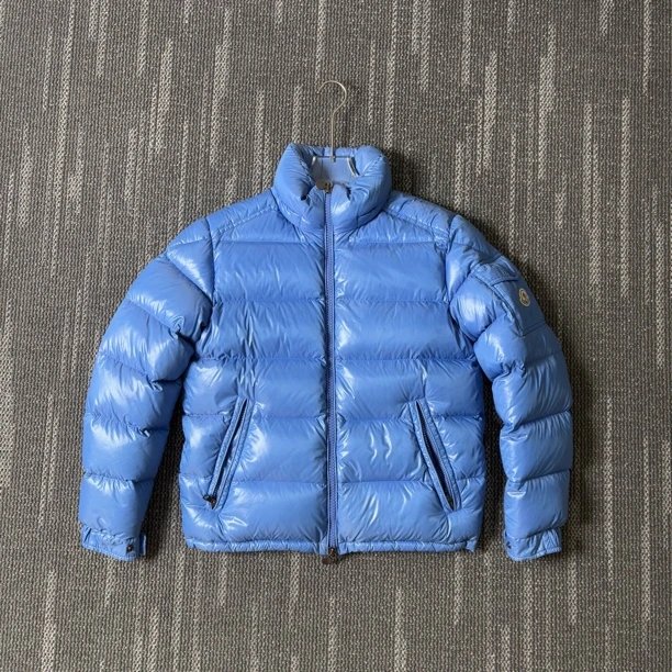 99新 MONCLER 经典徽标logo立领羽绒服/2码/3899