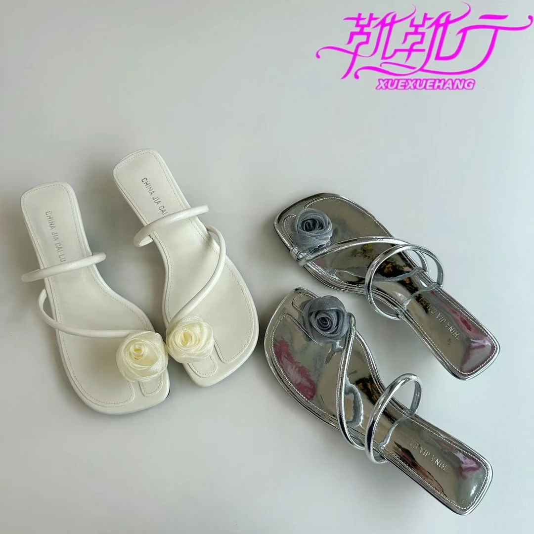 靴靴行 2025新款凉鞋时尚百搭25L621