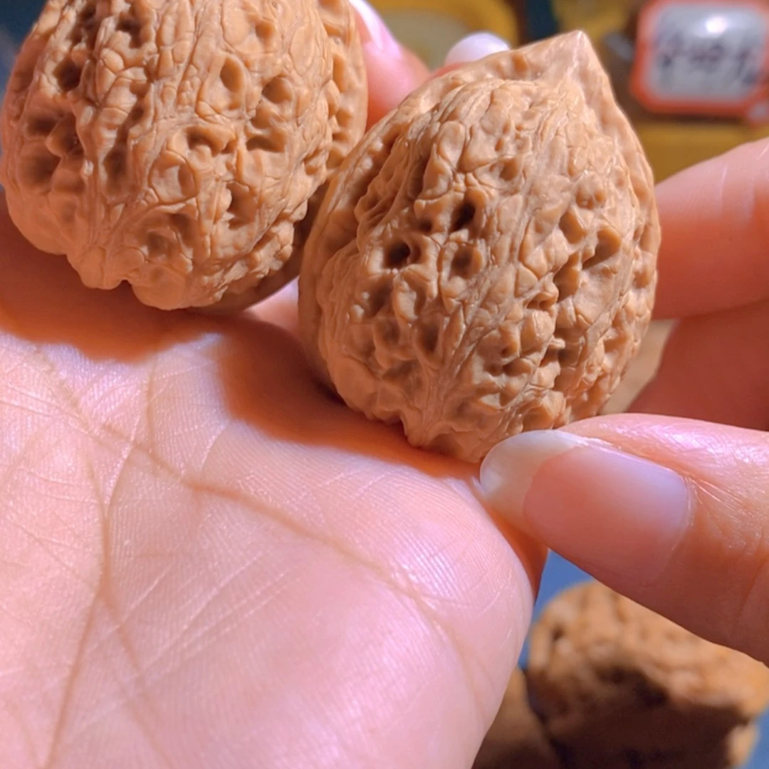 【闪购商品】文玩核桃吊坠浩***吖金尊