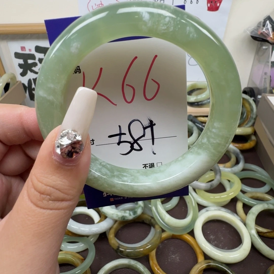 蛇纹石玉未镶嵌手镯66