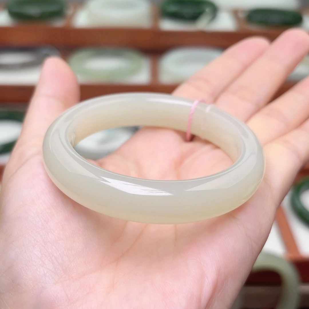 【闪购商品】和田玉手镯未镶嵌