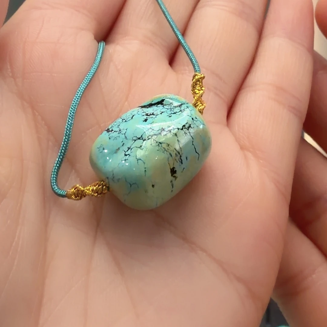 绿松石未镶嵌颈饰