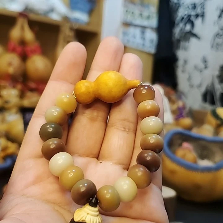 手作小葫芦摆件（微微瑕）—菩提敦煌葫芦手串