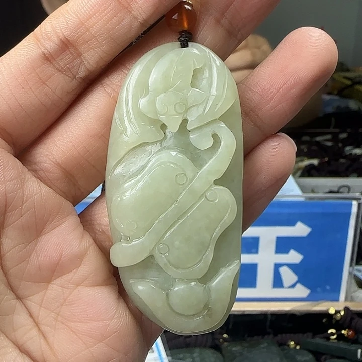 颈饰未镶嵌和田玉
