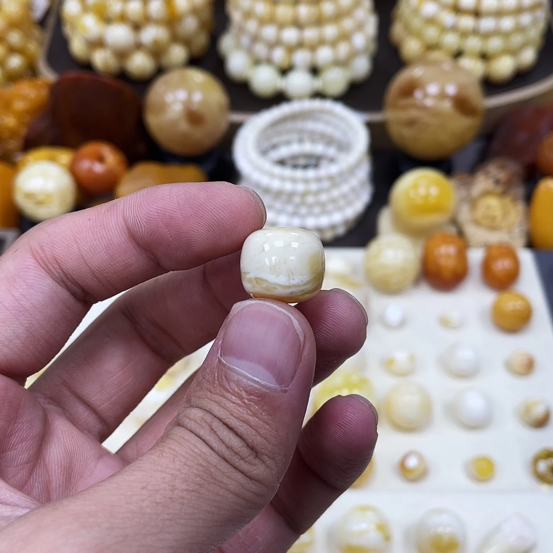 蜜蜡未镶嵌珠宝奇石15.0mm×13.4mm【金白】瑕疵老型