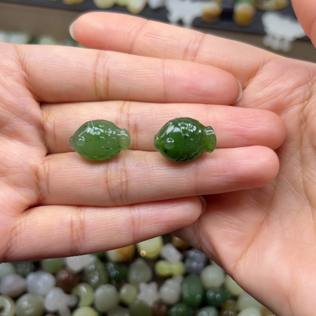 和田玉未镶嵌颈饰98一个多样性发其一