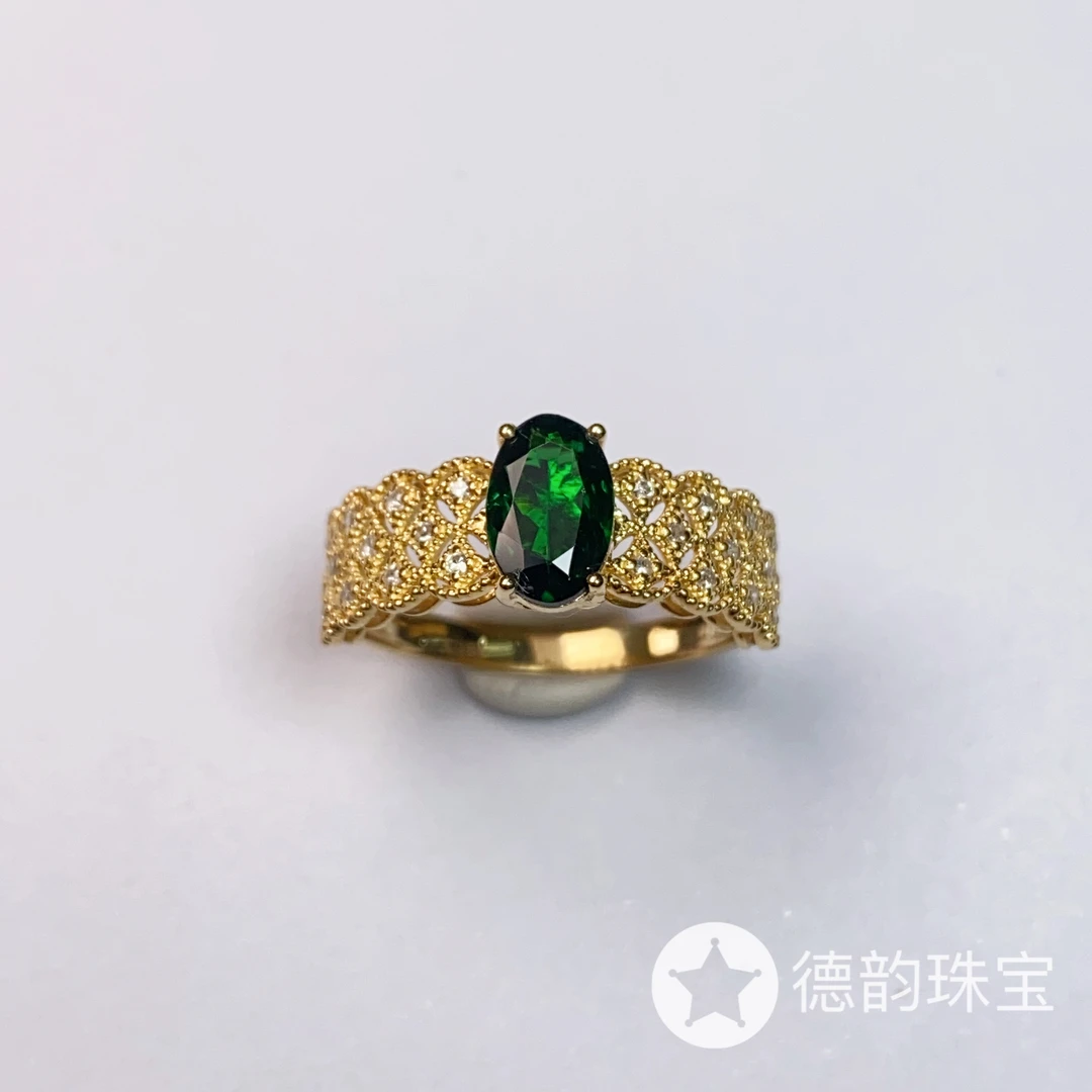 18K金镶嵌石榴石（沙弗莱）戒指