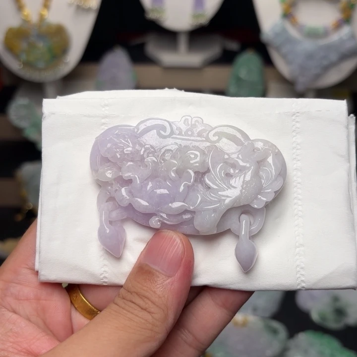 翡翠未镶嵌颈饰吊坠