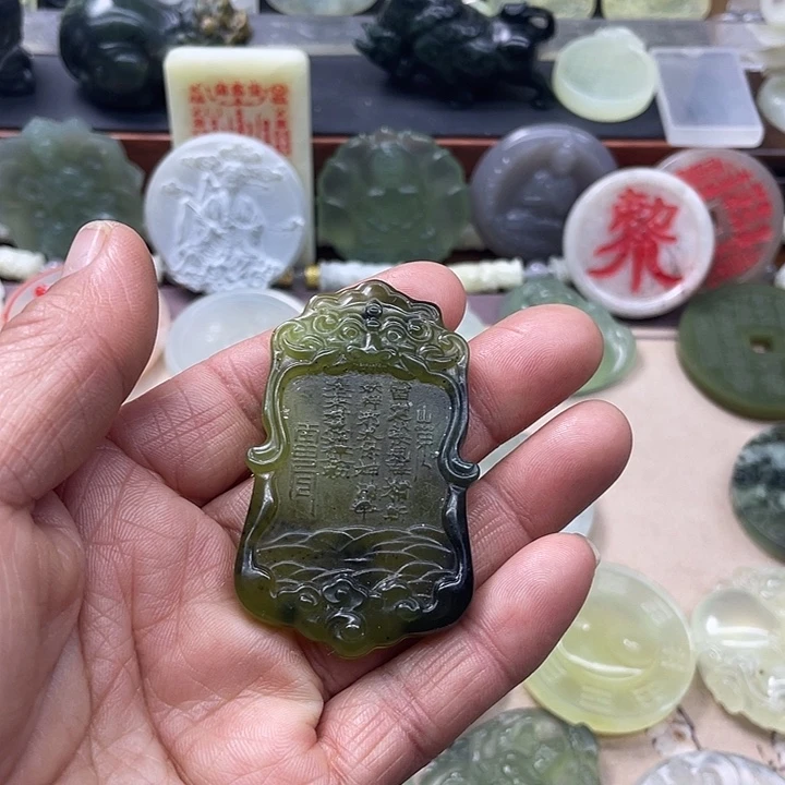 蛇纹石玉合金颈饰