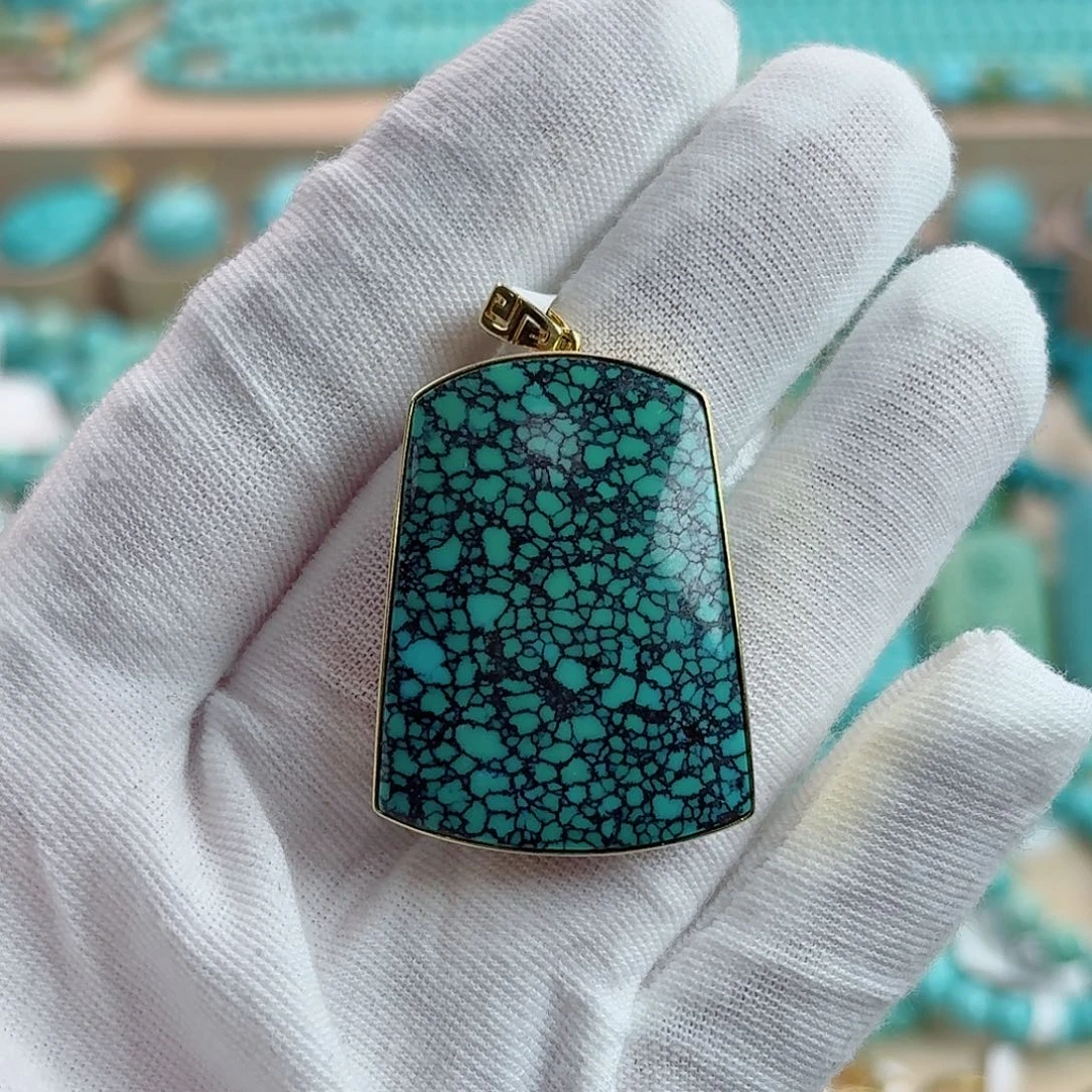 绿松石18K金镶嵌珠宝奇石