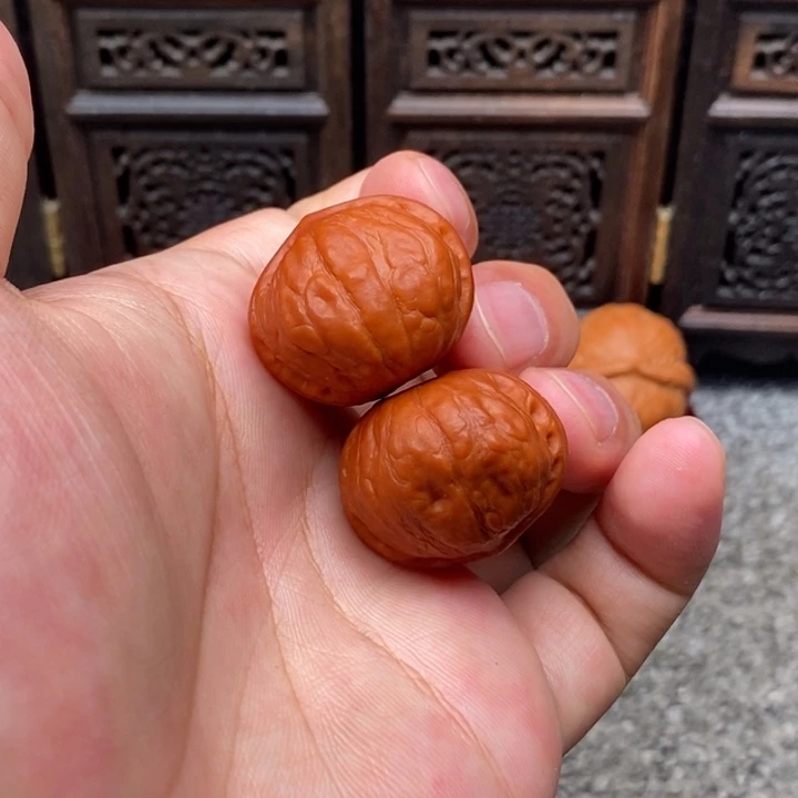 文玩核桃把件瓷娃娃