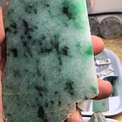 翡翠散珠天然翡翠阳绿可定制阳绿戒面
