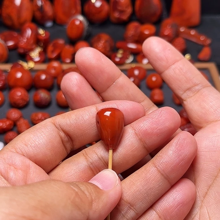 I***n南红玛瑙未镶嵌配饰12.7