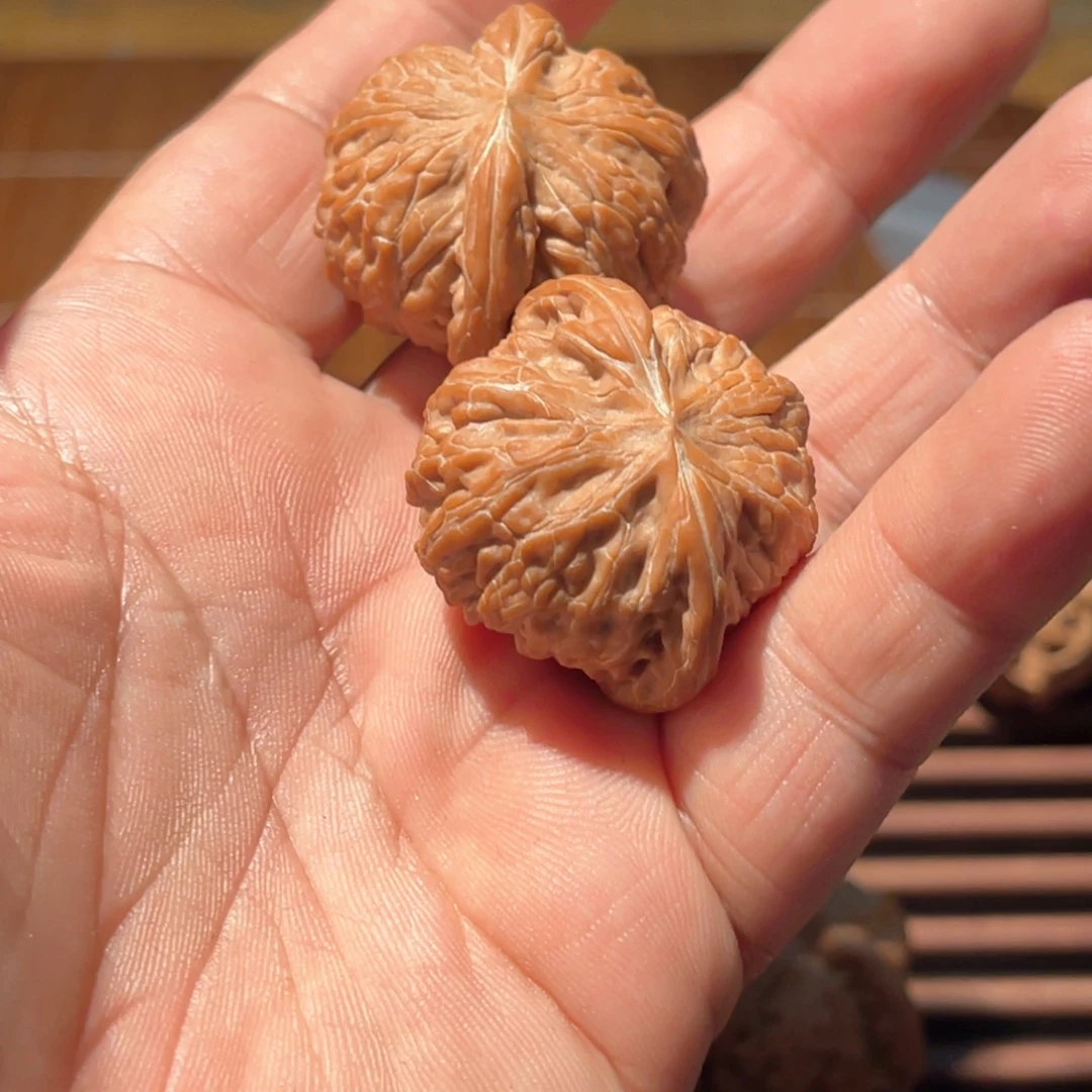 汽***糖吊坠文玩核桃嘎嘎嘎嘎