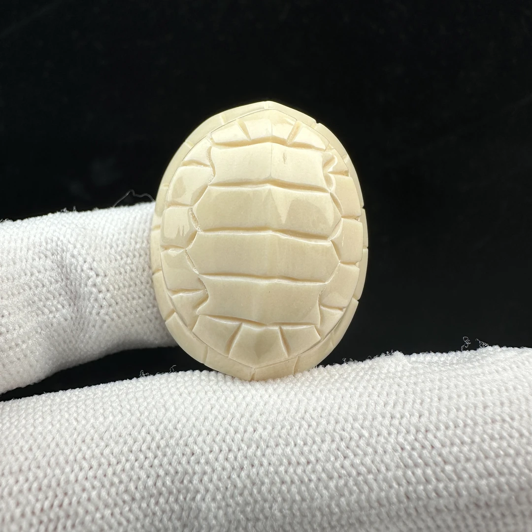 K11-67天然猛犸牙 雕刻富甲26*29.6*16.7mm一物一图 假一罚十