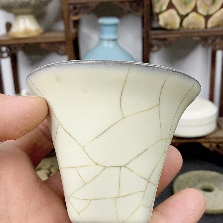 瓷片O**s抖音直播频道