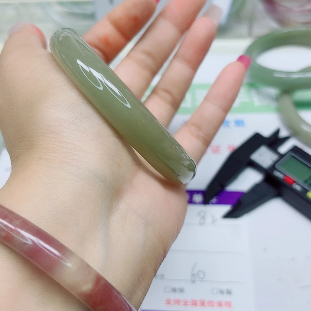 未镶嵌手镯石英质玉82/5960