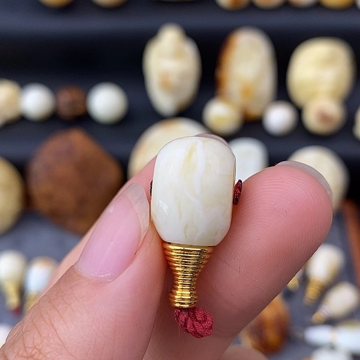 琥珀未镶嵌裸石11三通c527