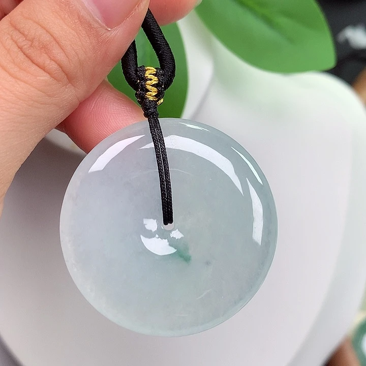 翡翠未镶嵌颈饰平安扣 37.9x6.1mm