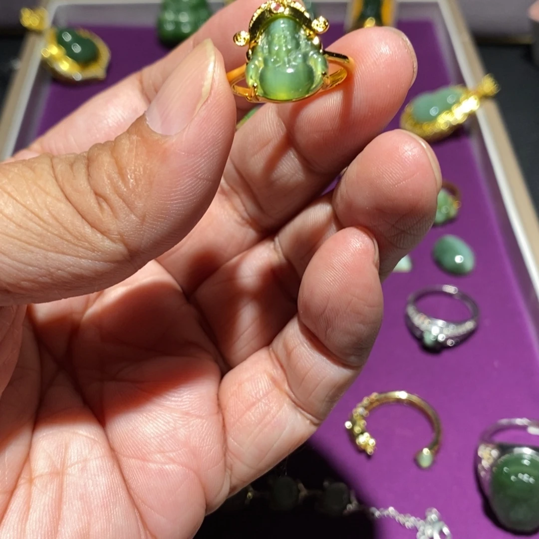 守***者和田玉（碧玉）未镶嵌戒指