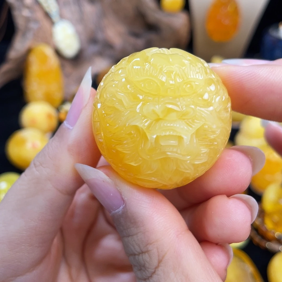 琥珀未镶嵌珠宝奇石