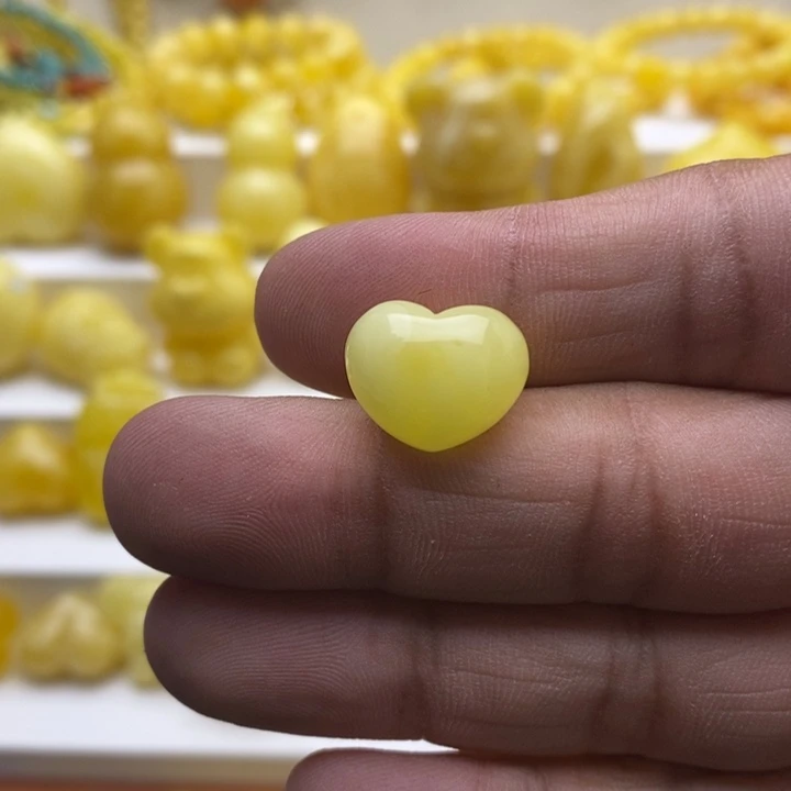 未镶嵌蜜蜡裸石爱心配珠