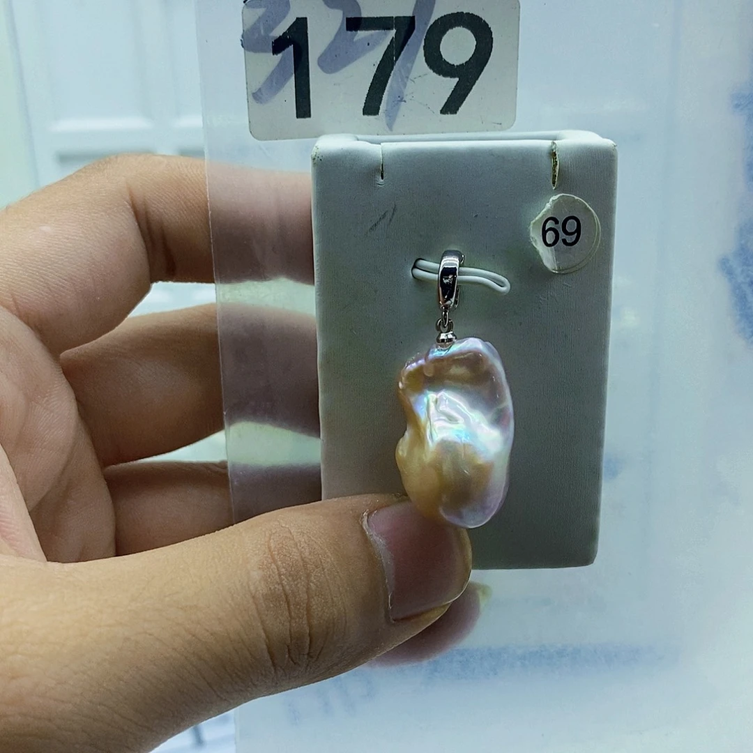 淡水珍珠颈饰合金