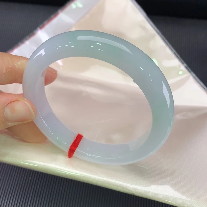 翡翠未镶嵌手镯正圈58