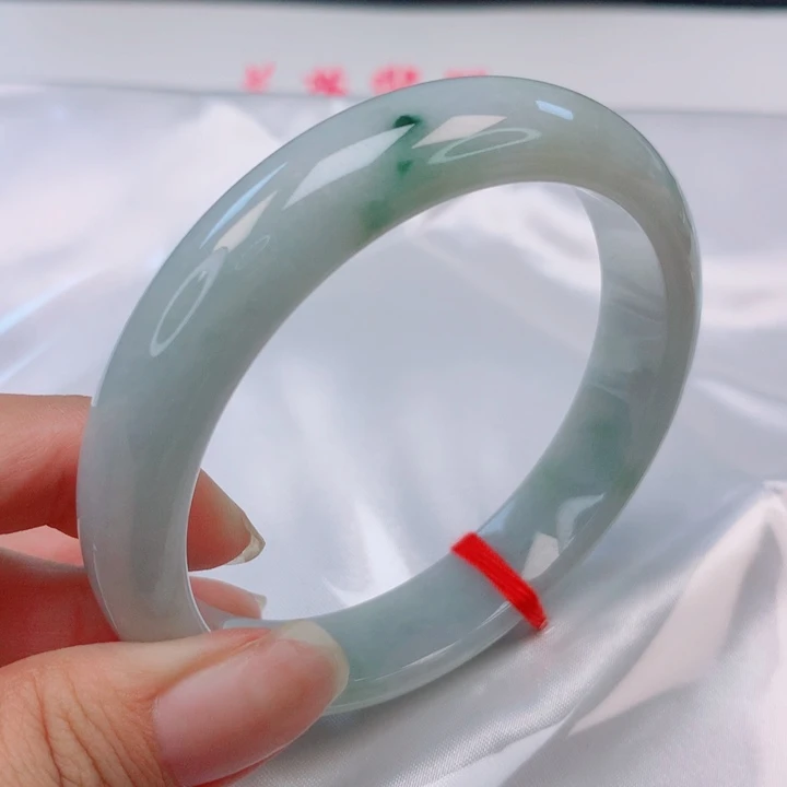 翡翠手镯未镶嵌59+圈