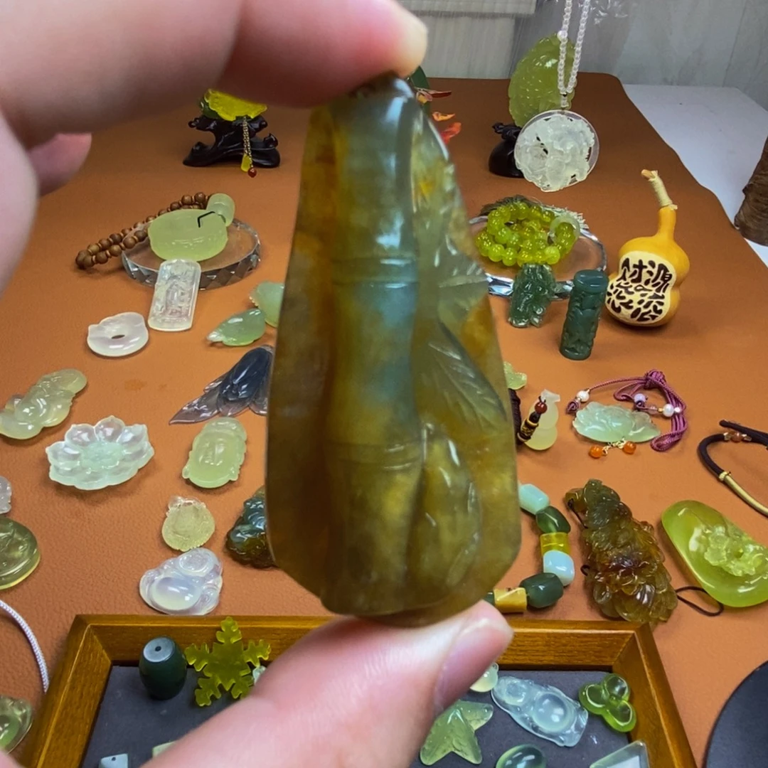 合金蛇纹石玉颈饰